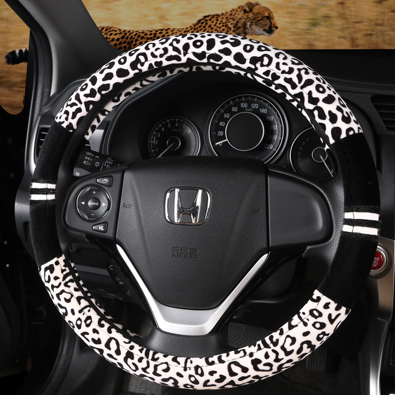 Winter Plush Steering Wheel Cover – Leopard Grain (38cm)